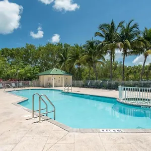  Holiday home Sunrise Suites Grand Bahama #106
